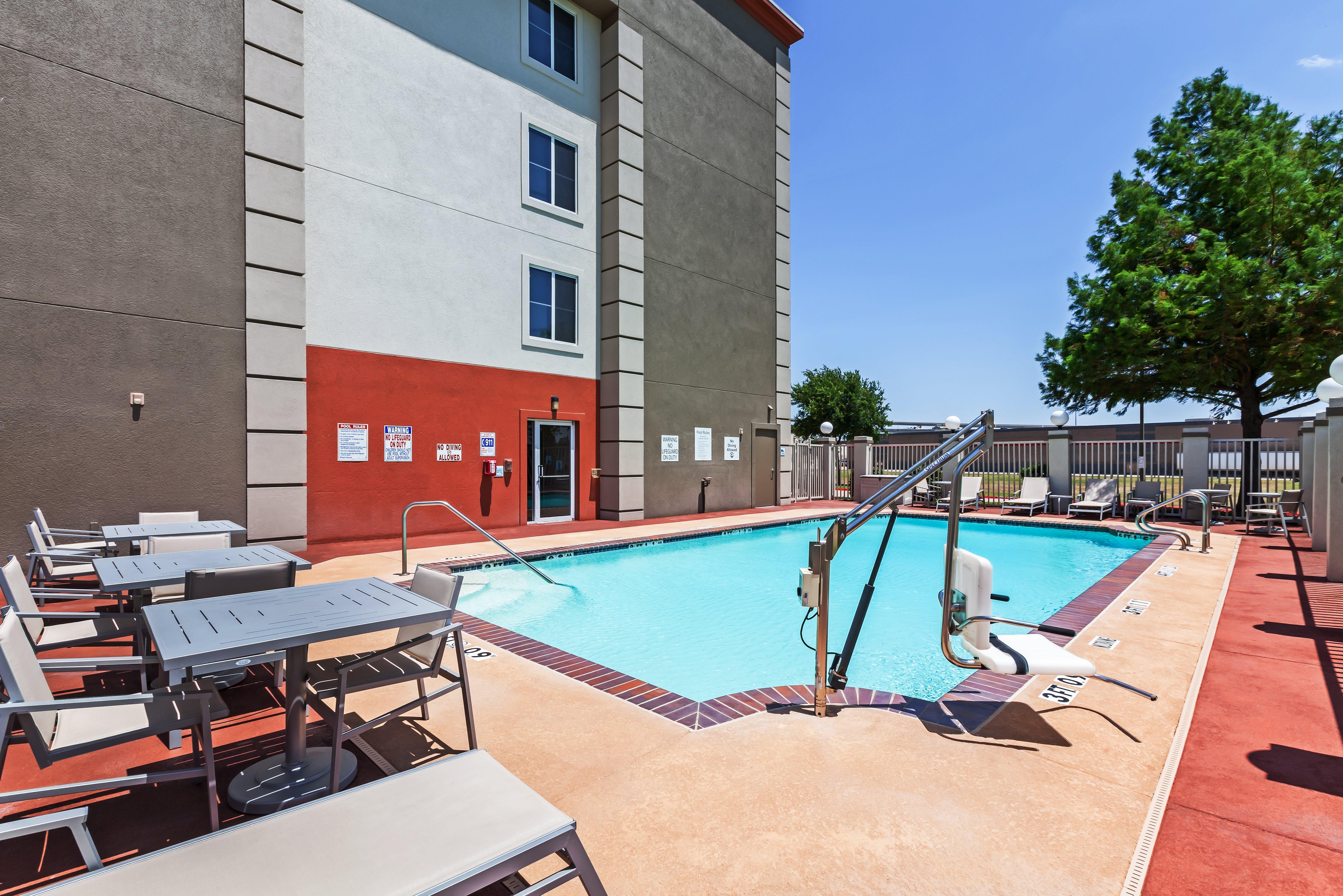 Holiday Inn Express Hotel & Suites Dallas Lewisville By Ihg Eksteriør billede