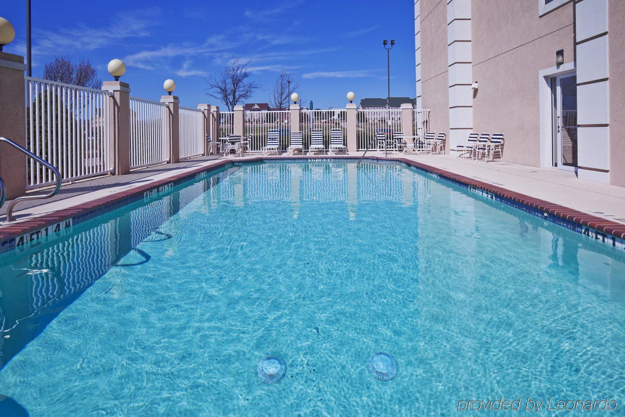 Holiday Inn Express Hotel & Suites Dallas Lewisville By Ihg Eksteriør billede