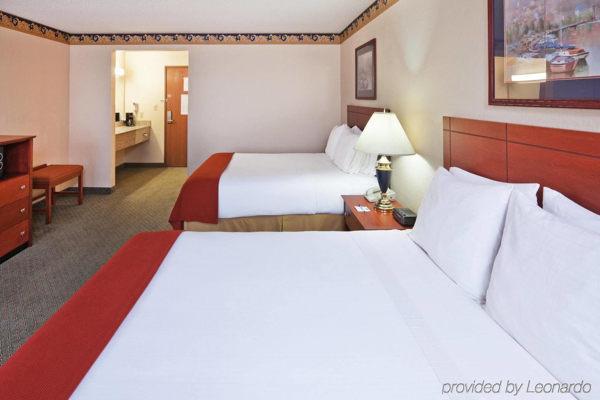 Holiday Inn Express Hotel & Suites Dallas Lewisville By Ihg Eksteriør billede