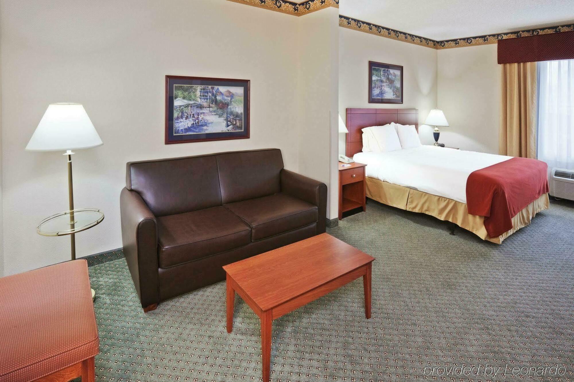Holiday Inn Express Hotel & Suites Dallas Lewisville By Ihg Eksteriør billede